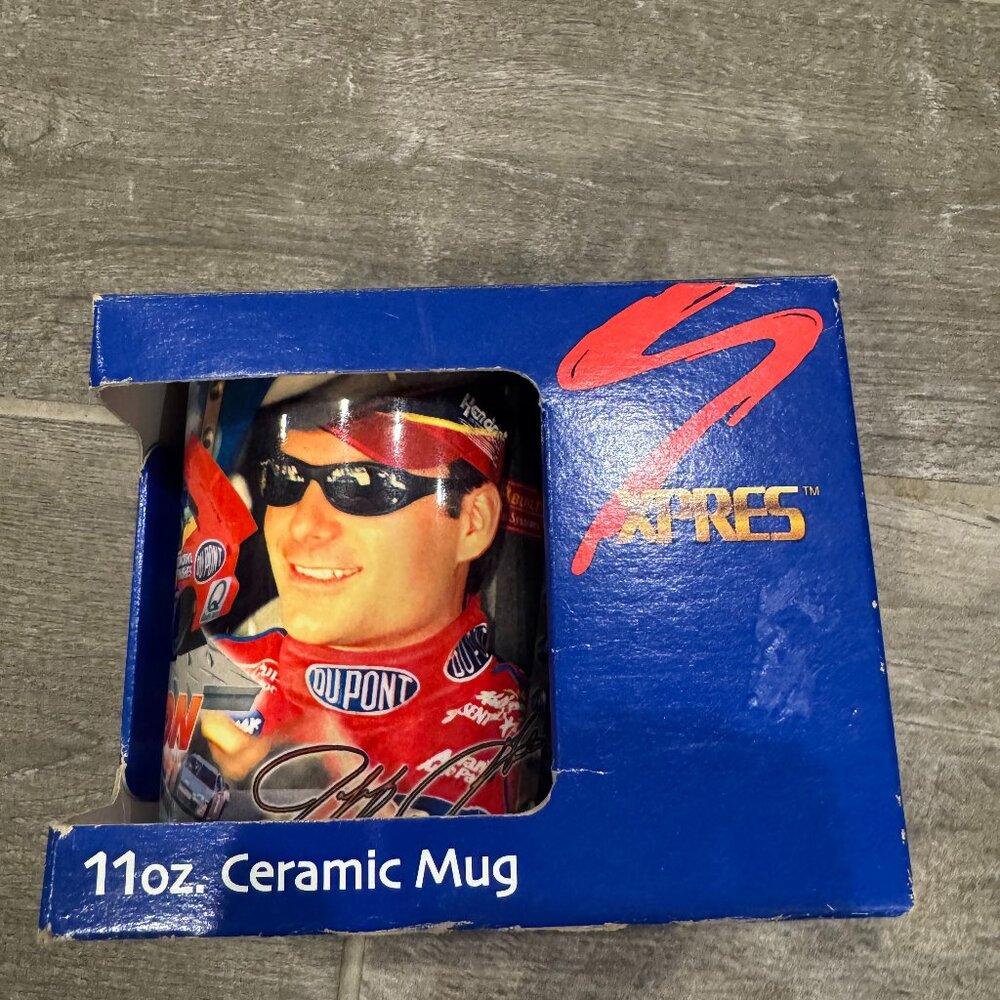 Jeff‎ Gordon #24 NASCAR 11oz Ceramic Mug Dupont Racing Collectible w/ Box